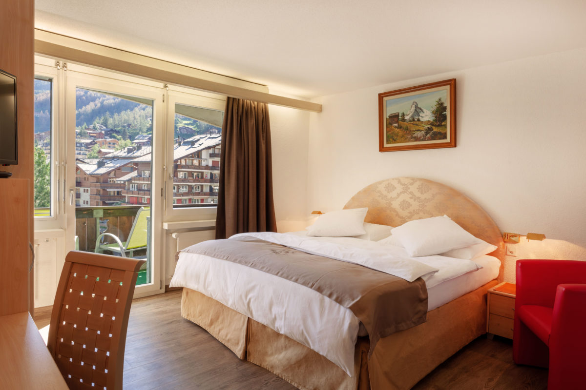 Hotel Beau Rivage Zermatt Doppelzimmer Standard Nordseite Schlafen
