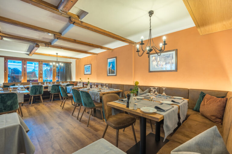 Geniessen im Restaurant Chez Max Hotel BeauRivage in Zermatt